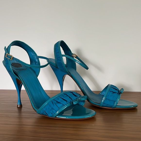 Viktor & Rolf Ruched Satin Patent Leather Bow Ribbon Heels - Picture 10 of 16